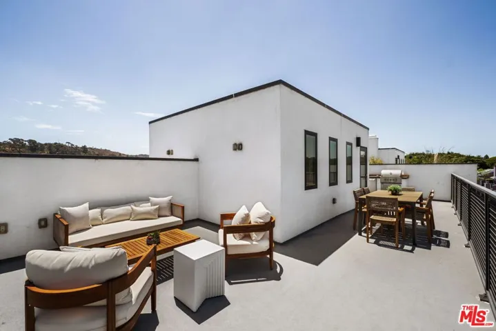 4180 Duquesne Avenue 3, Culver City, California 90232