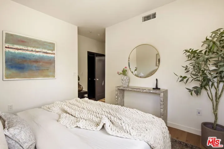4180 Duquesne Avenue 3, Culver City, California 90232