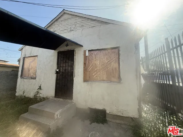 1310 Firestone Boulevard, Los Angeles, California 90001