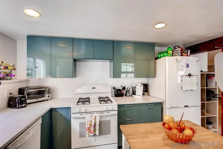 4052 Tennyson Street Terrace Level, San Diego, California 92107