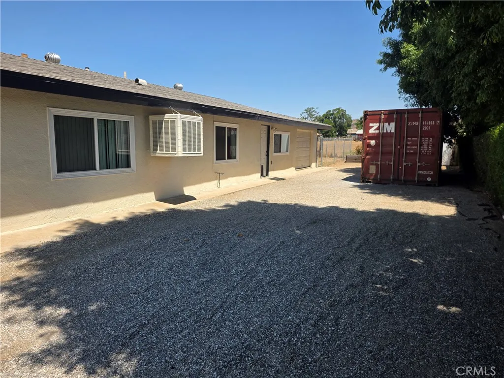1 car garage