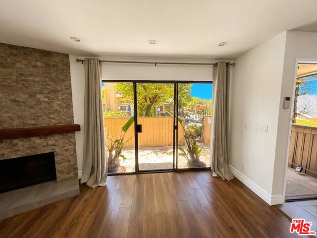 10051 Topanga Canyon Boulevard 15, Los Angeles, California 91311