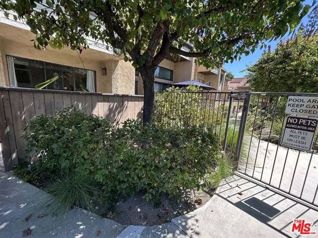 10051 Topanga Canyon Boulevard 15, Los Angeles, California 91311