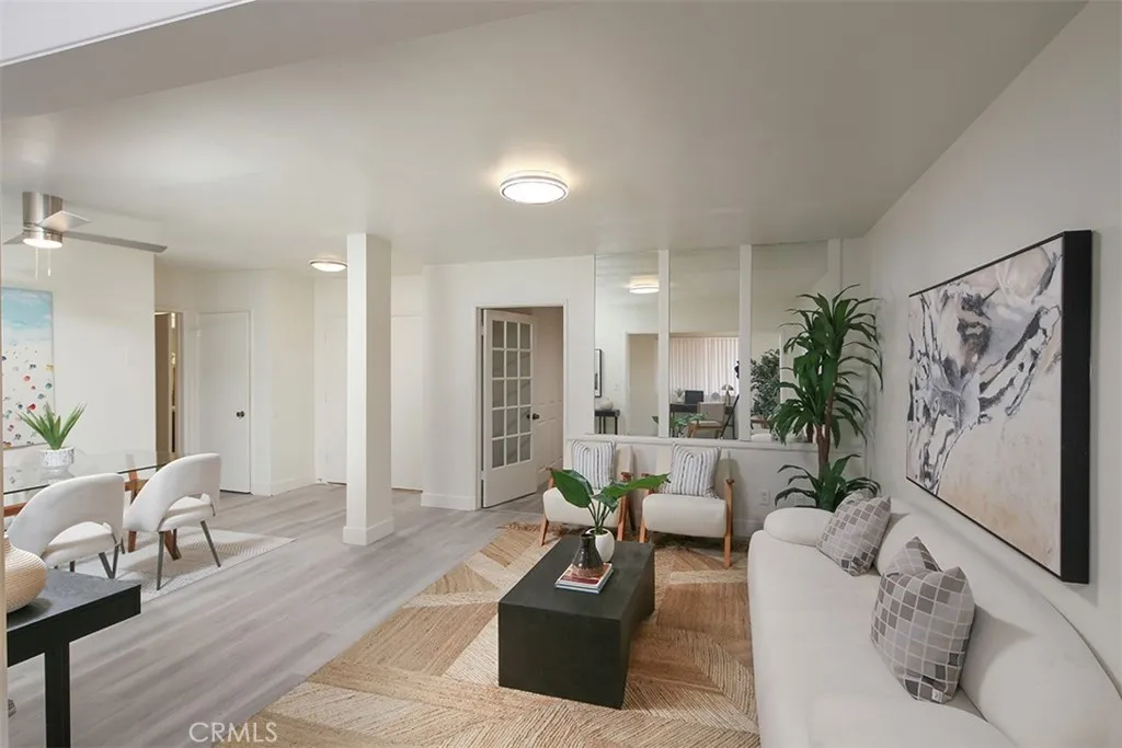 5651 Sumner 109