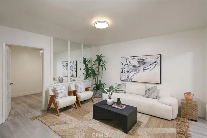 5651 Sumner 109, Culver City, California 90230