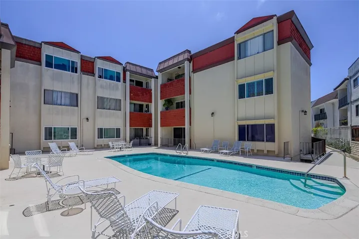 5651 Sumner 109, Culver City, California 90230