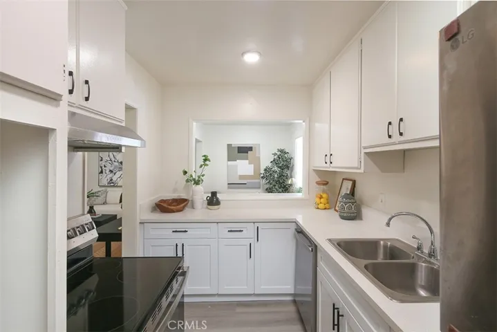 5651 Sumner 109, Culver City, California 90230