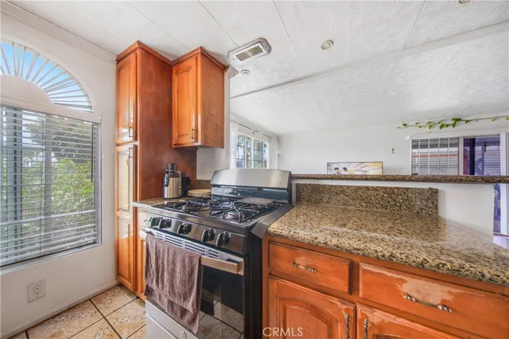21111 Dolores St 109, Carson, California 90745