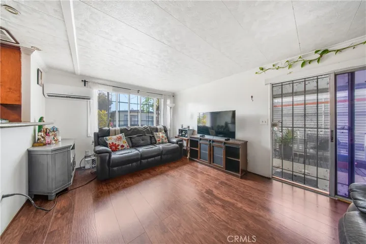21111 Dolores St 109, Carson, California 90745