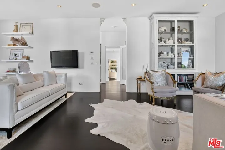 2425 Clement Avenue, Los Angeles, California 90291