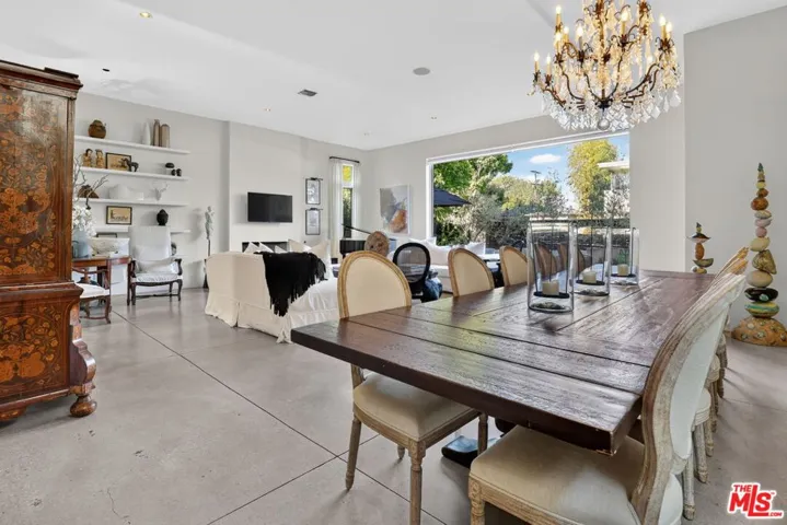2425 Clement Avenue, Los Angeles, California 90291