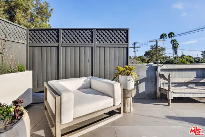 2425 Clement Avenue, Los Angeles, California 90291
