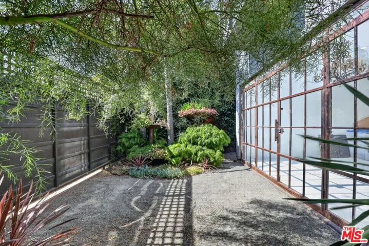 2425 Clement Avenue, Los Angeles, California 90291