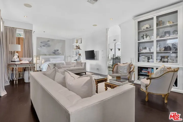 2425 Clement Avenue, Los Angeles, California 90291