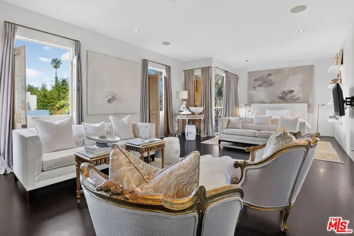 2425 Clement Avenue, Los Angeles, California 90291