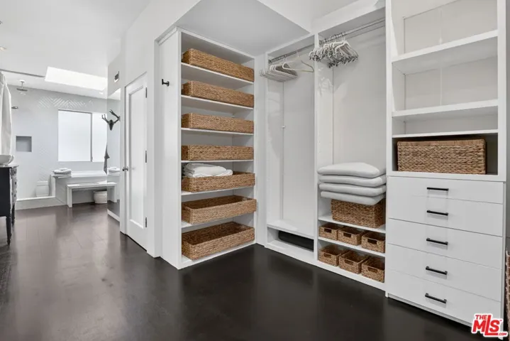 2425 Clement Avenue, Los Angeles, California 90291