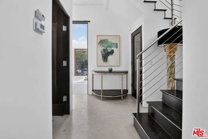 2425 Clement Avenue, Los Angeles, California 90291
