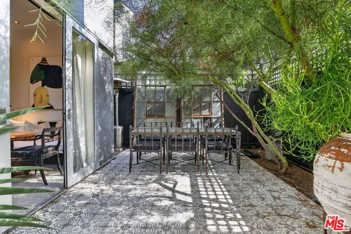 2425 Clement Avenue, Los Angeles, California 90291