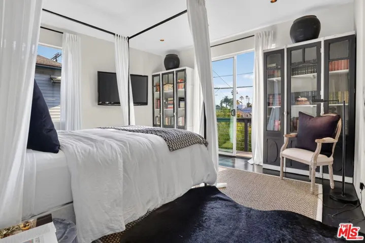 2425 Clement Avenue, Los Angeles, California 90291