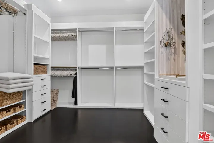 2425 Clement Avenue, Los Angeles, California 90291