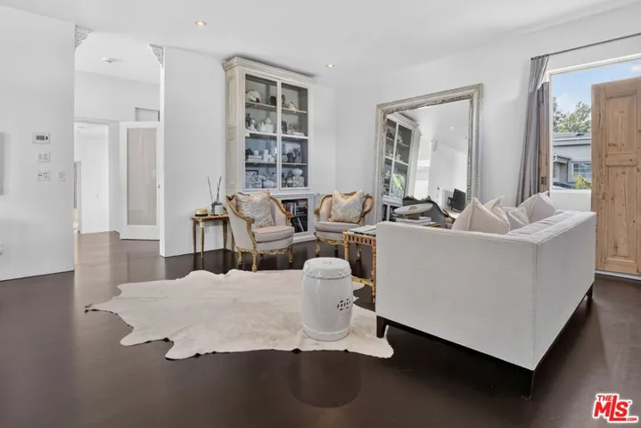 2425 Clement Avenue, Los Angeles, California 90291