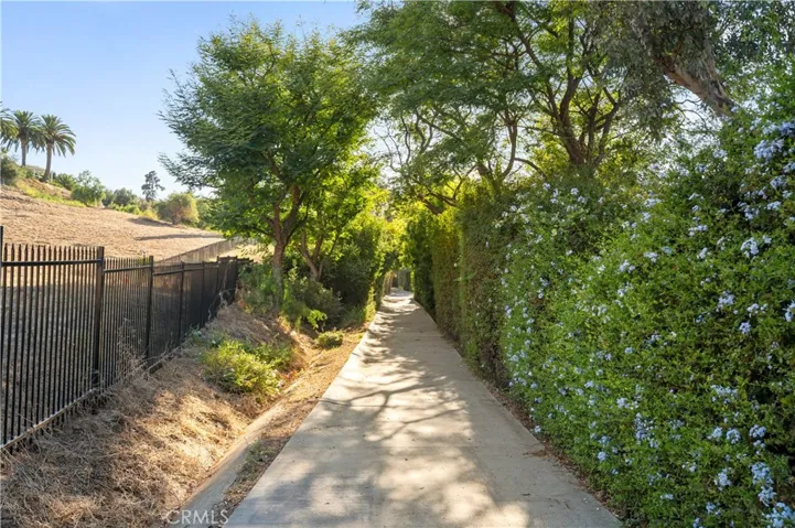 582 Lantana, La Verne, California 91750