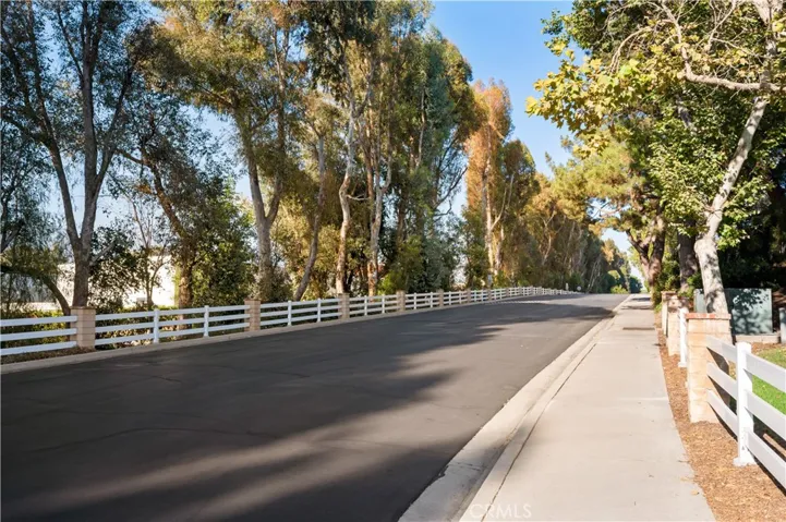 582 Lantana, La Verne, California 91750