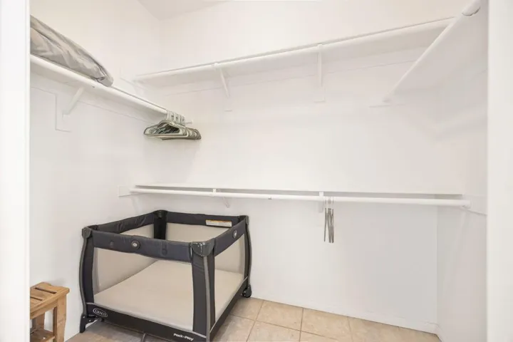 Walk in closet