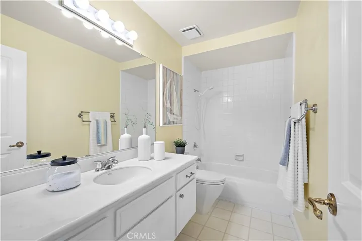 25 Eden, Irvine, California 92620