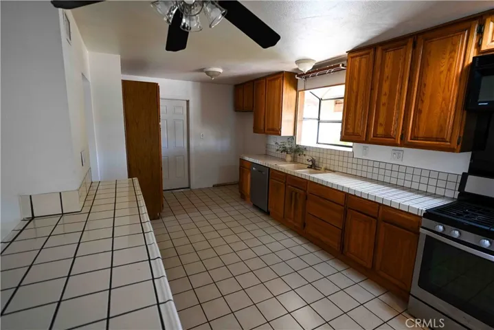 Kitchen - Microwave need Service