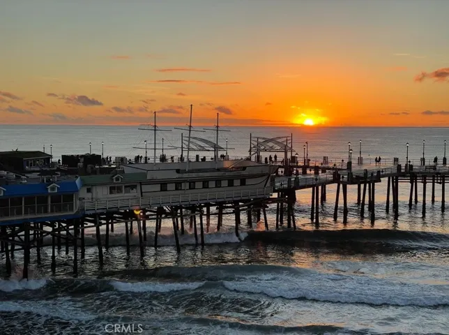 140 The Village 209, Redondo Beach, California 90277