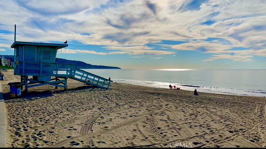 140 The Village 209, Redondo Beach, California 90277