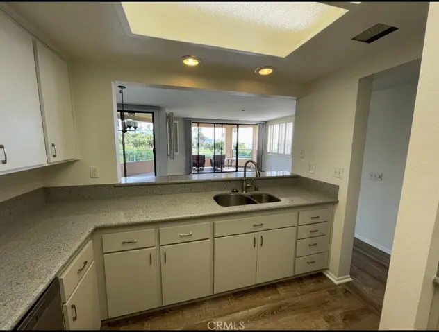 140 The Village 209, Redondo Beach, California 90277