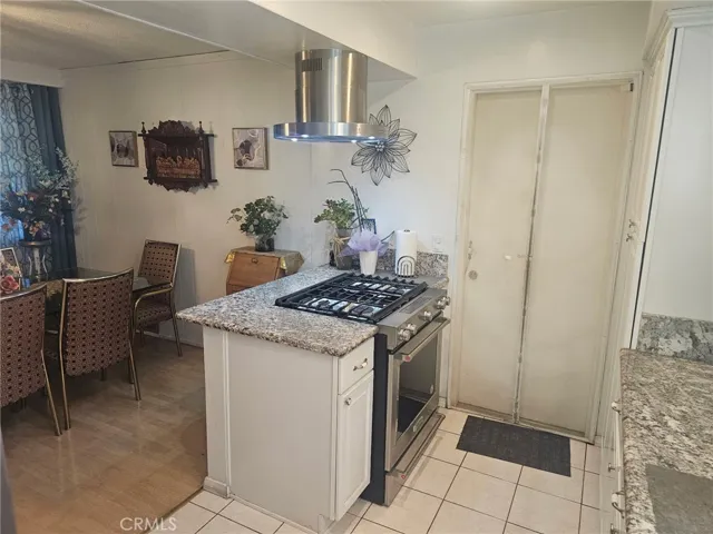 10883 Vinedale, Sun Valley, California 91352
