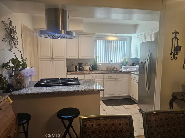 10883 Vinedale, Sun Valley, California 91352