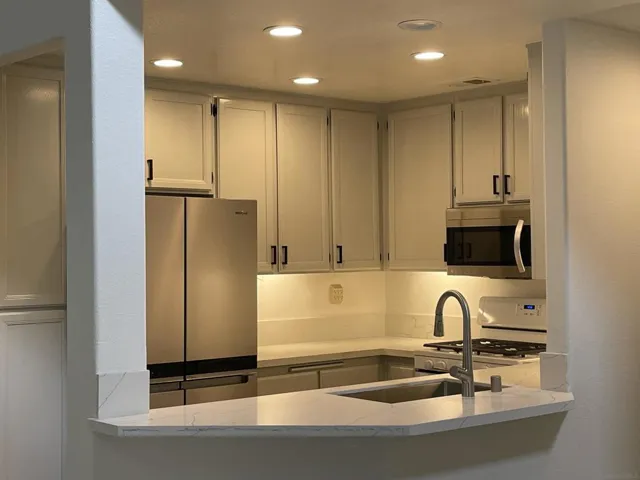 11367 Provencal, San Diego, California 92128