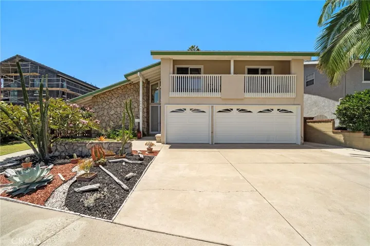 First time on the market in over 41years! Located in the highly desirable La Linda Estates neighborhood
