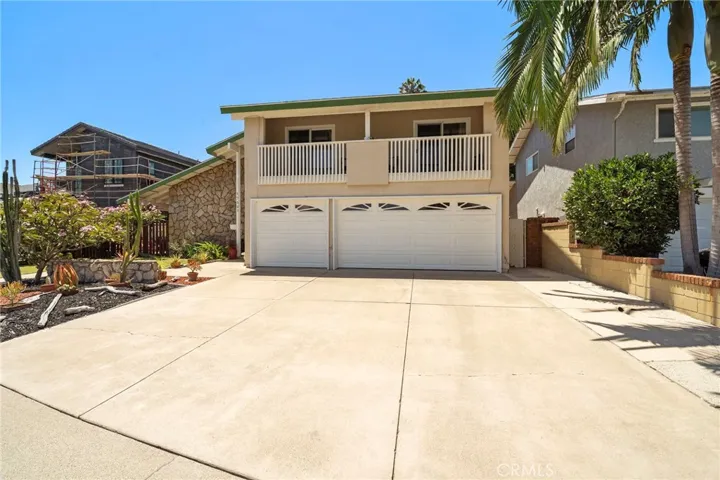 3-car garage, Exceptional curb appeal