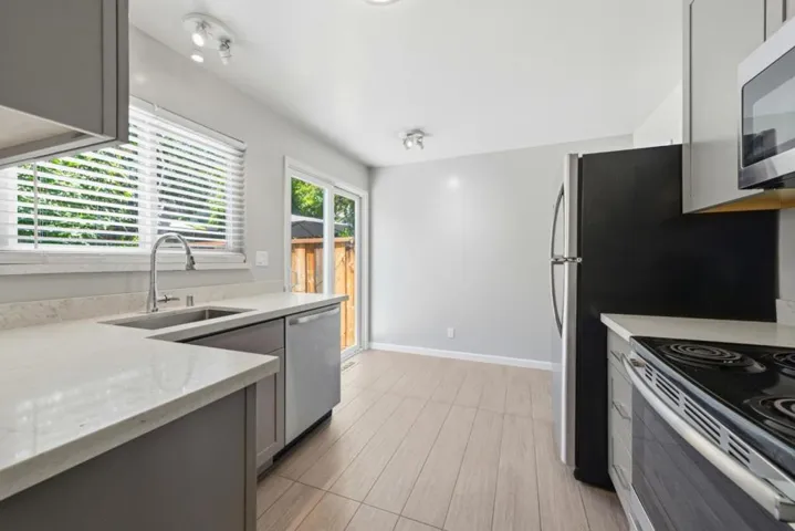 110112 Wheeler Avenue, Redwood City, California 94061