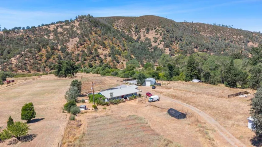 1633 New Long Valley Road, Clearlake Oaks, California 95423