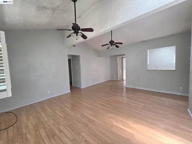 409 Avalon Way, Suisun City, California 94585