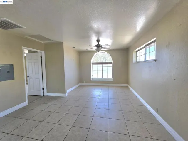 409 Avalon Way, Suisun City, California 94585