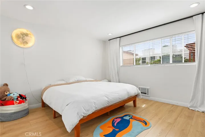 1228 14th Street 103, Santa Monica, California 90404