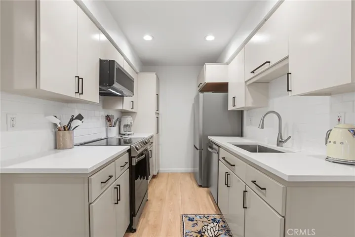 1228 14th Street 103, Santa Monica, California 90404