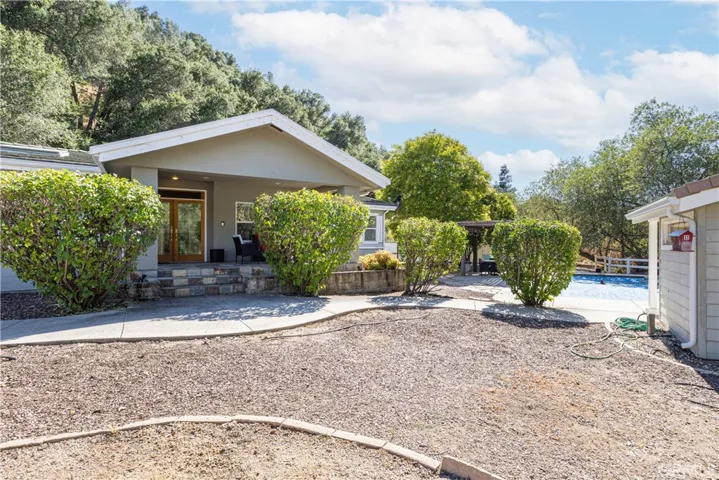6395 Parkhill Road, Santa Margarita, California 93453
