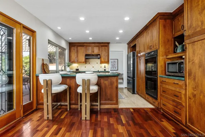 1007 Passiflora Ave, Encinitas, California 92024