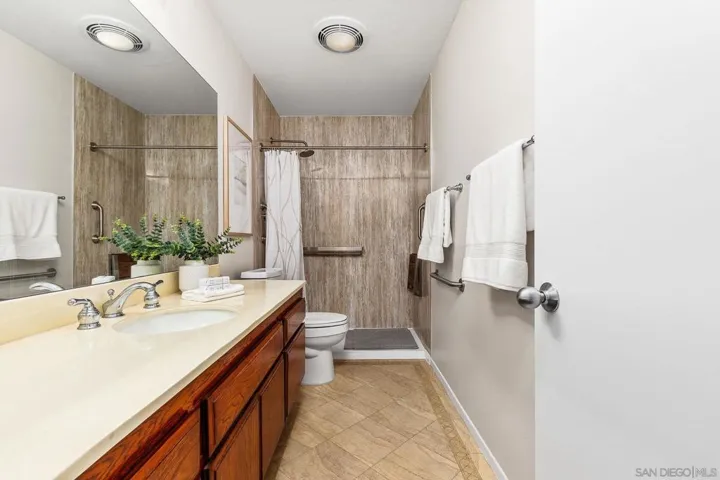 1007 Passiflora Ave, Encinitas, California 92024