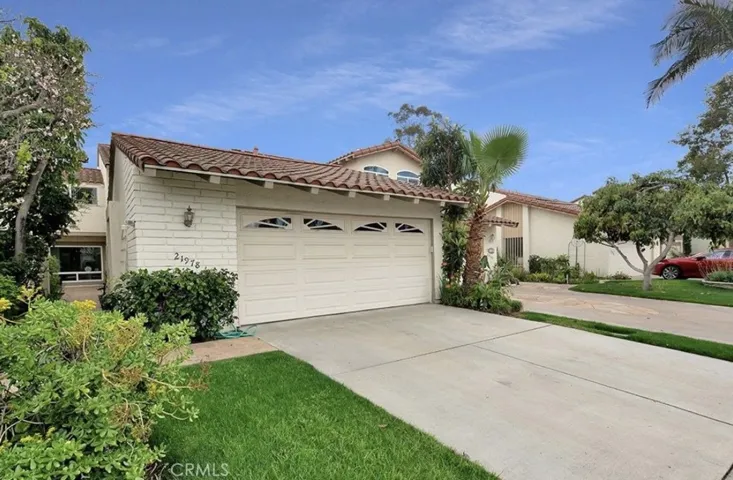 21978 Cayuga, Lake Forest, California 92630