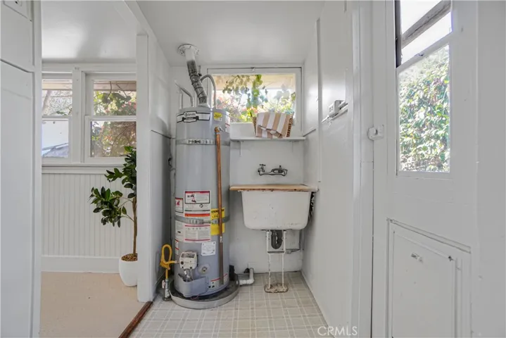 236 Howland Canal, Venice, California 90291