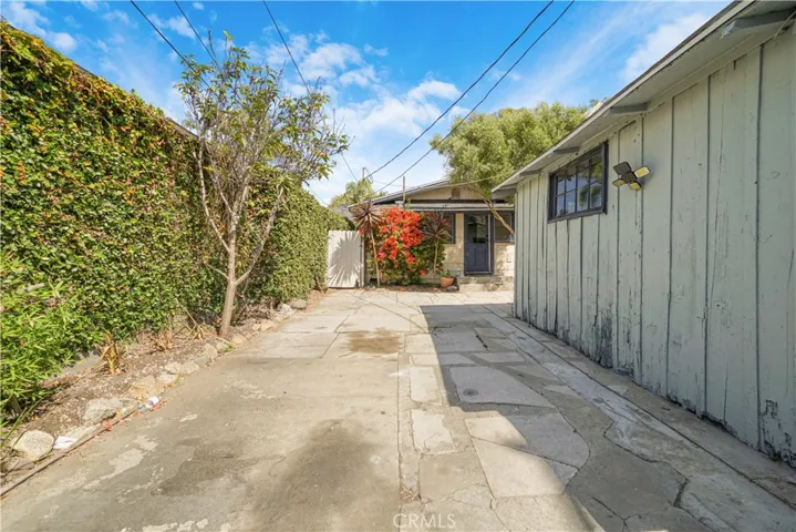 236 Howland Canal, Venice, California 90291